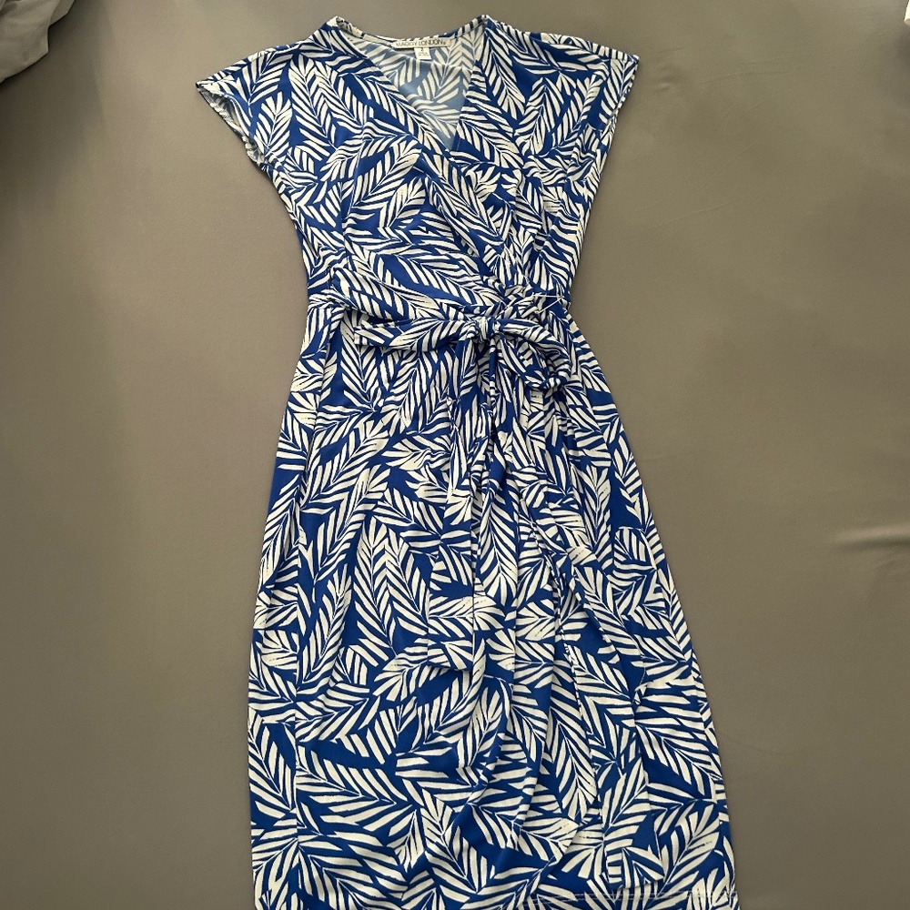 Maggy London Women’s Wrap Tie Dress, Size 2